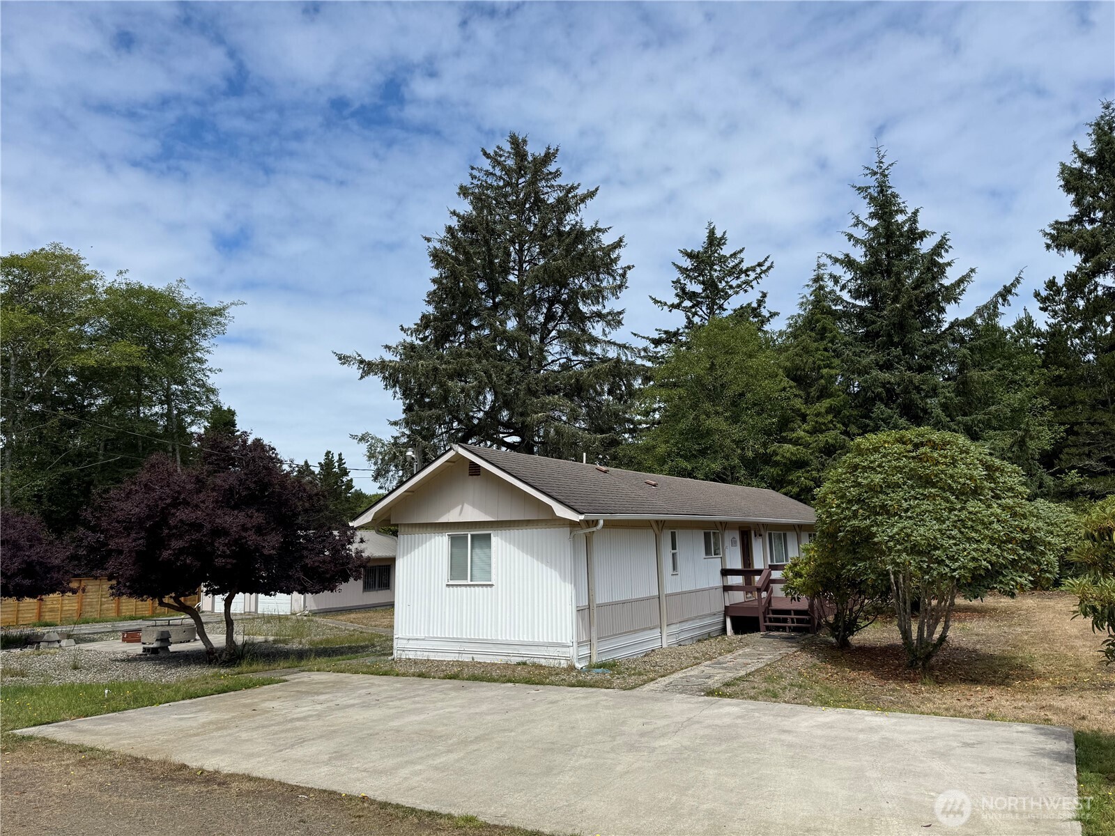 1307 323rd Place Property Photo 1