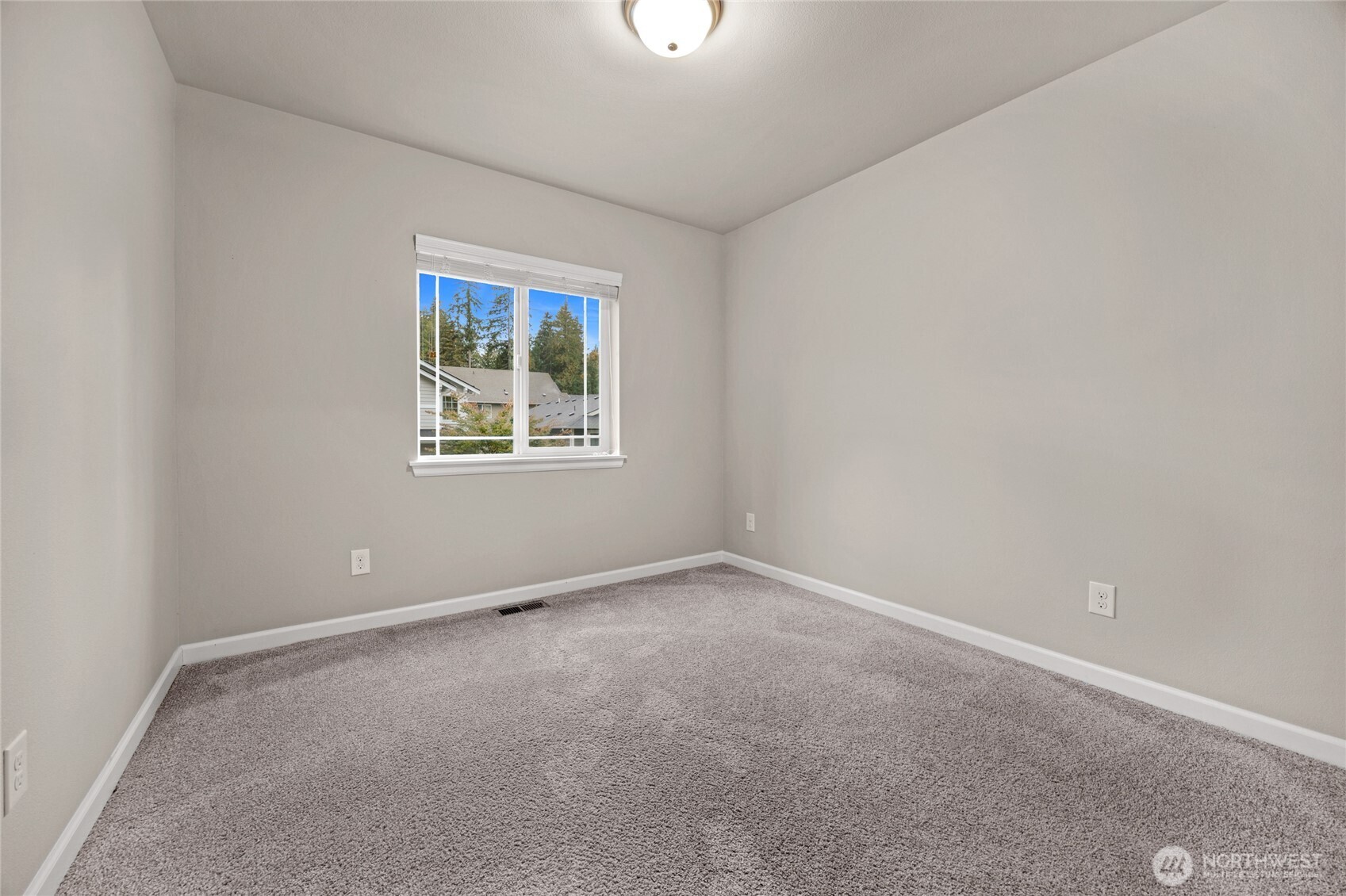 12325 55th Drive Property Photo 24