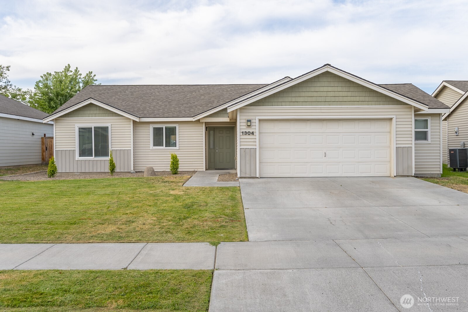 1304 W Bonneville Street Property Photo 1