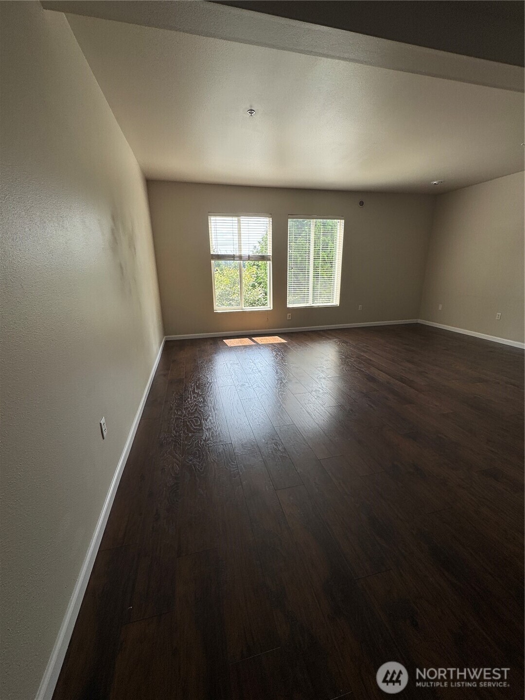 5307 Military Road C Property Photo 2