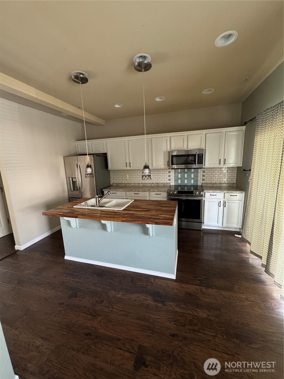 5307 Military Road C Property Photo 9