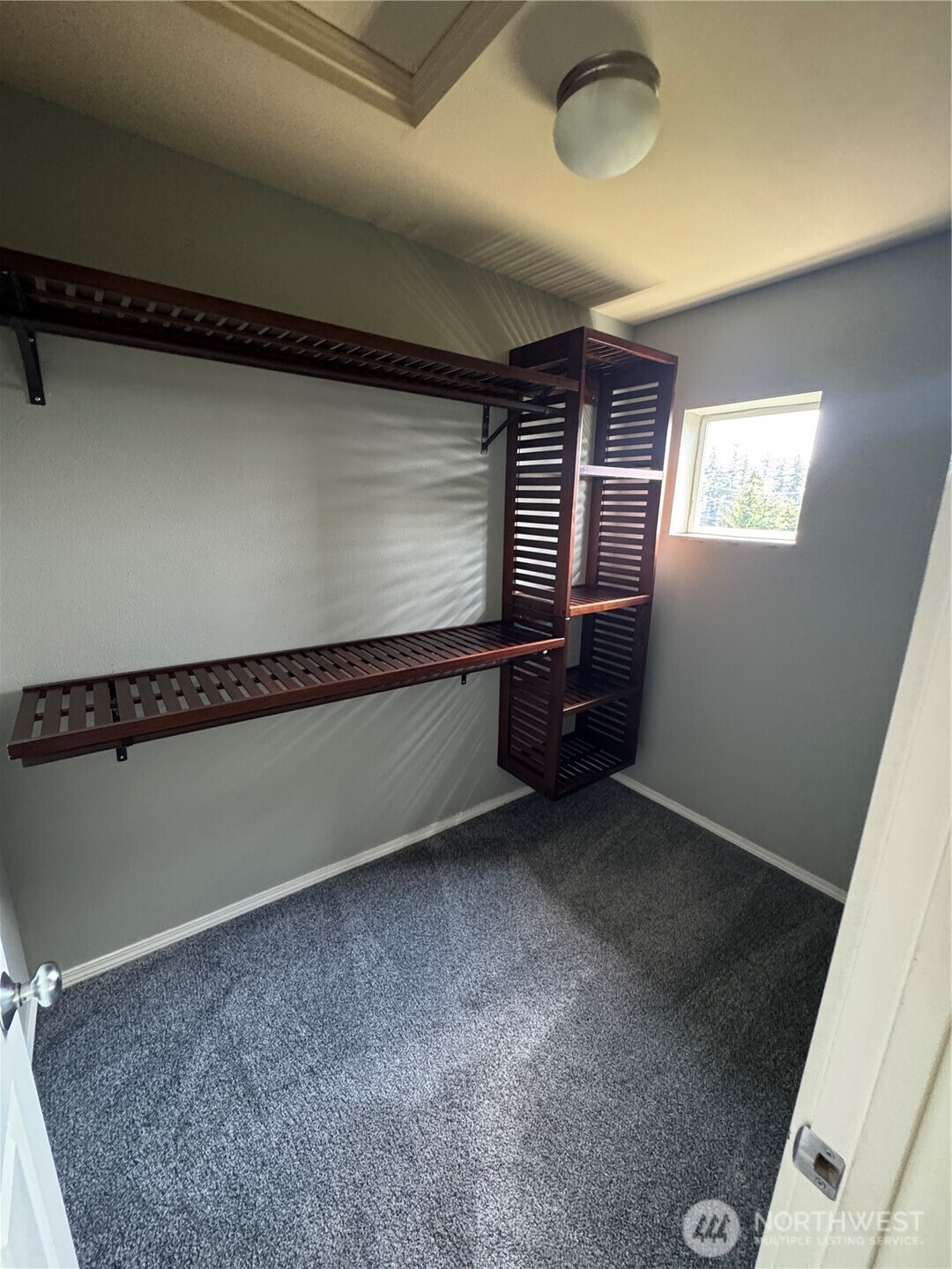 5307 Military Road C Property Photo 13