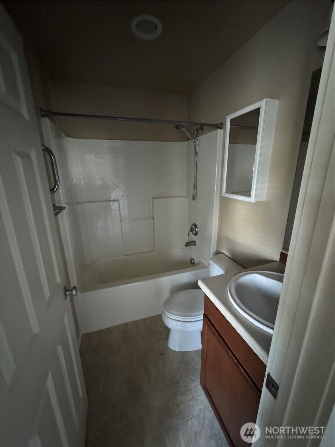5307 Military Road C Property Photo 15