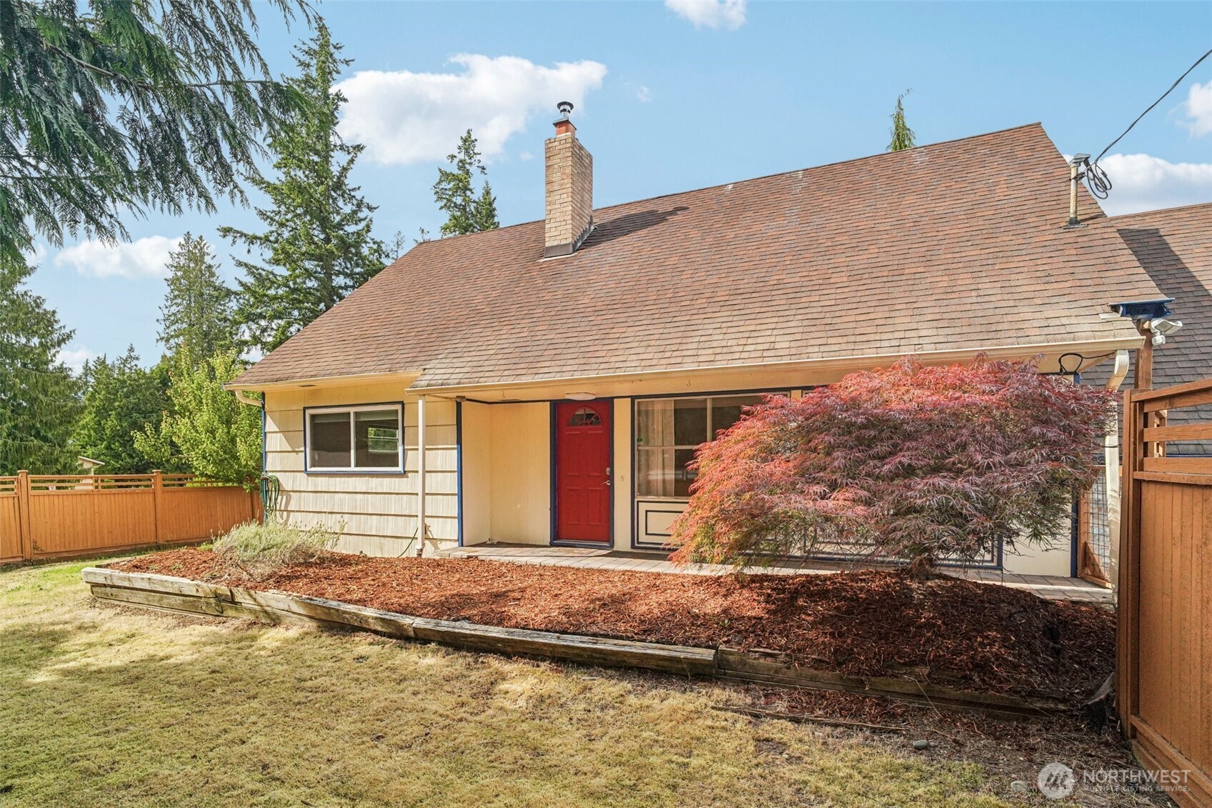 7123 192nd Place Property Photo 1
