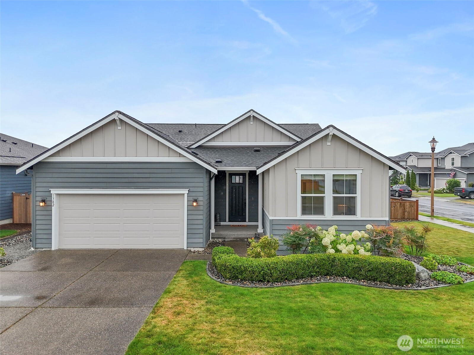 1382 Boyle Street Property Photo 1