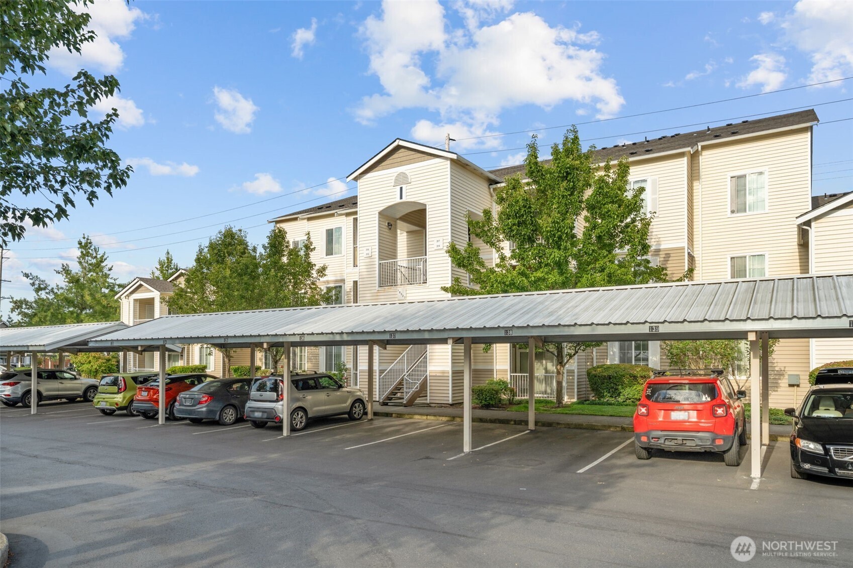 18527 101st Avenue Ct 217 Property Photo 1