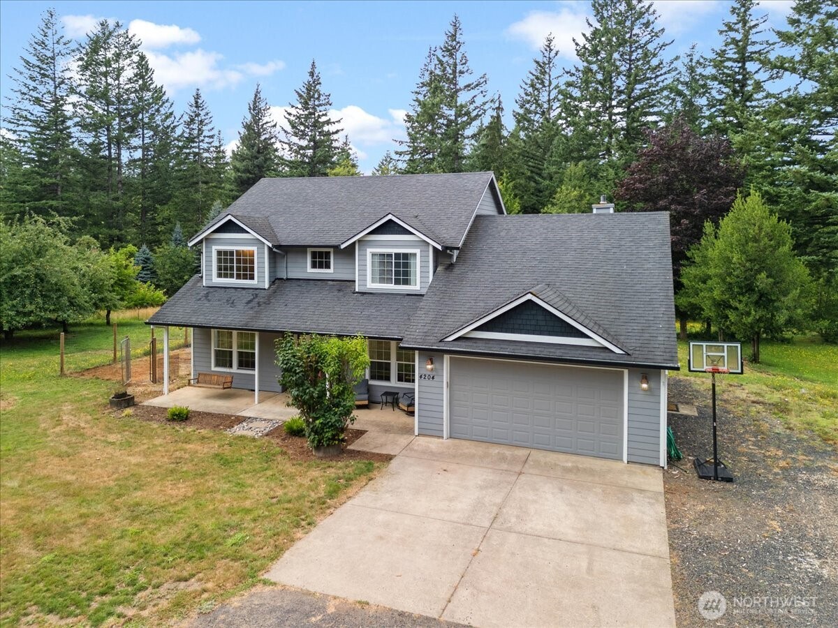 4204 Ne Cardiel Road Property Photo 1