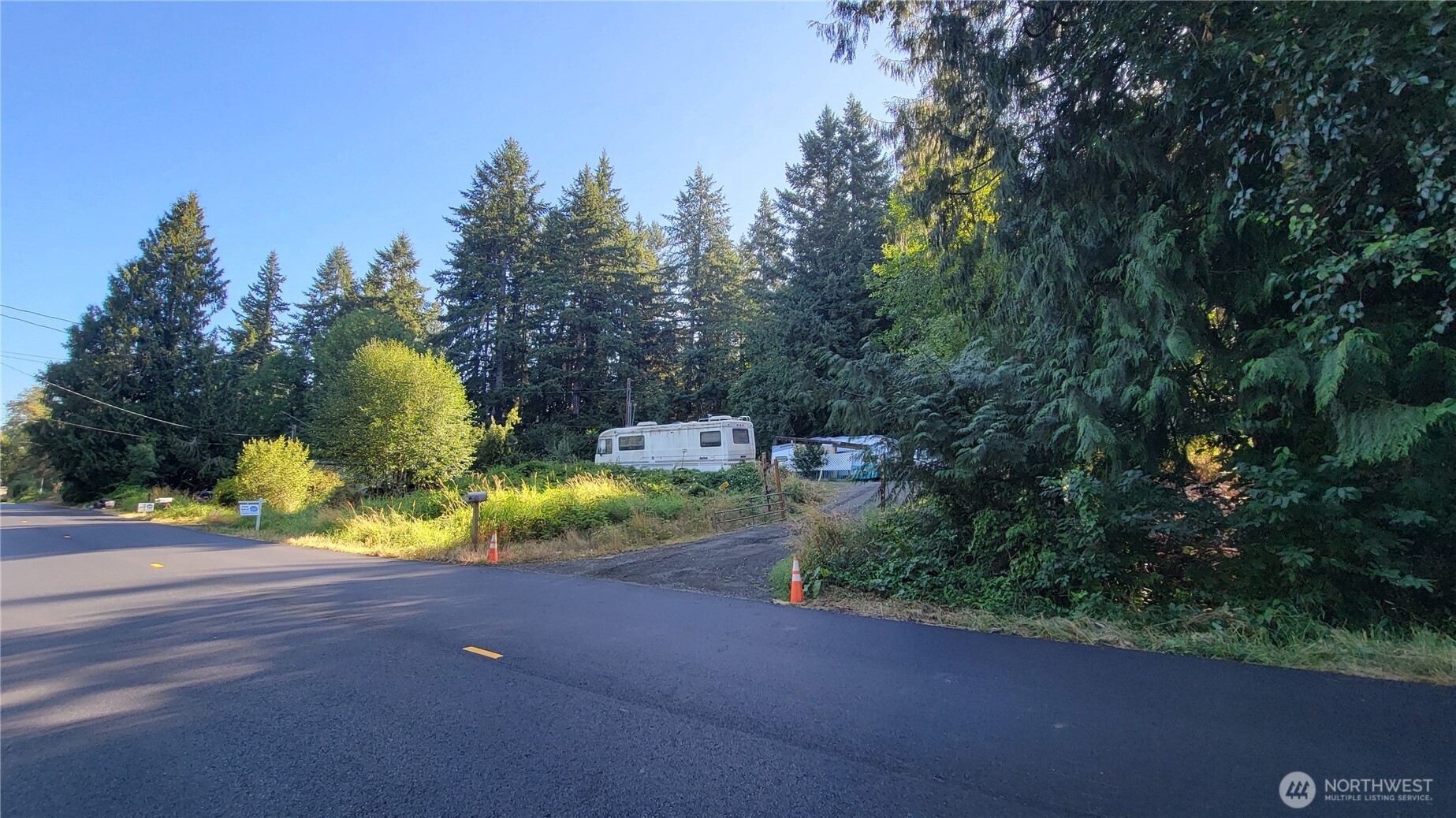 5012 Rural Road Property Photo 4