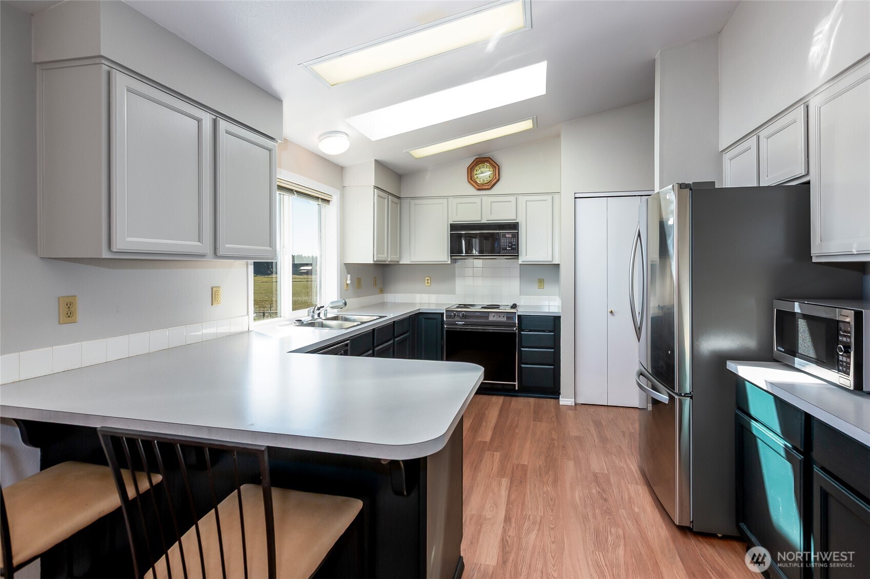 549 Davis Bay Road Property Photo 15