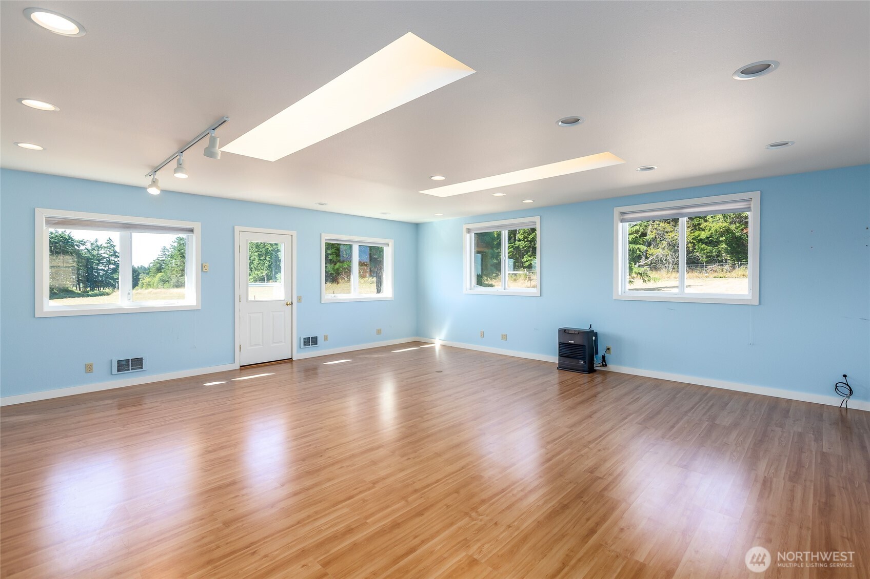 549 Davis Bay Road Property Photo 24