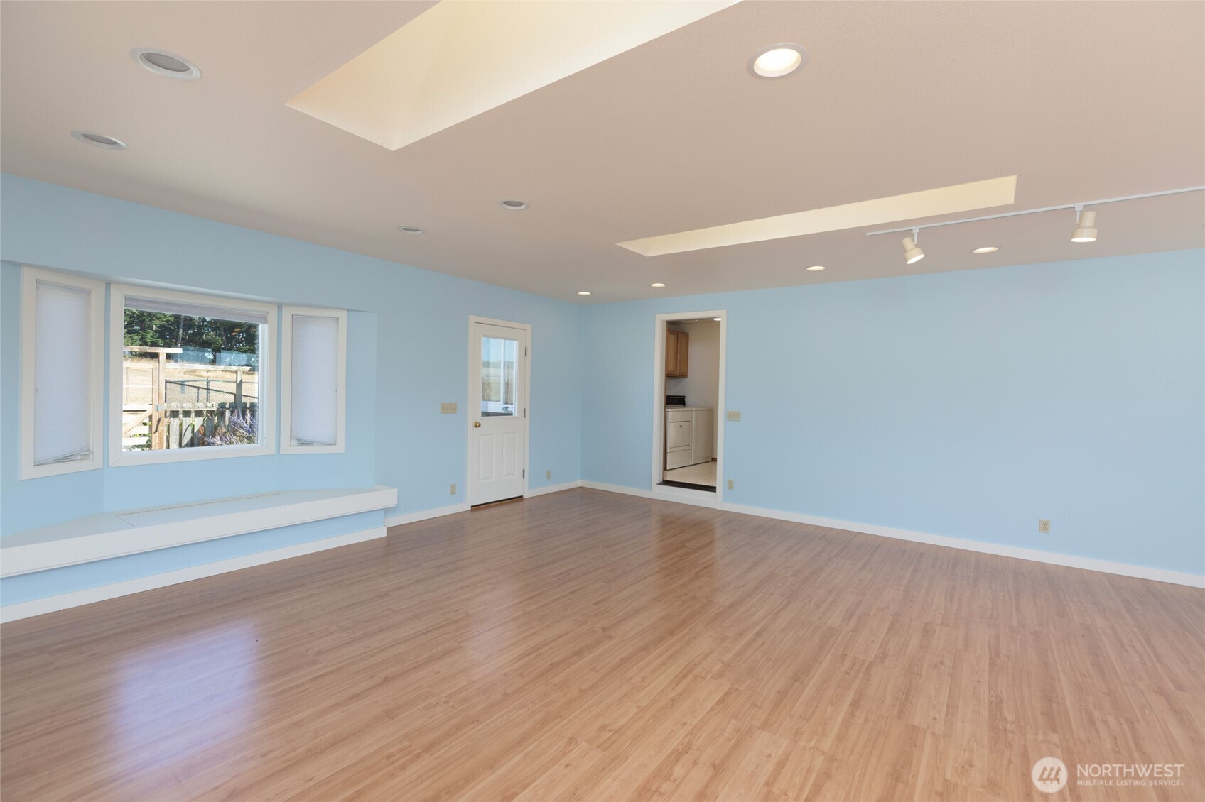 549 Davis Bay Road Property Photo 25