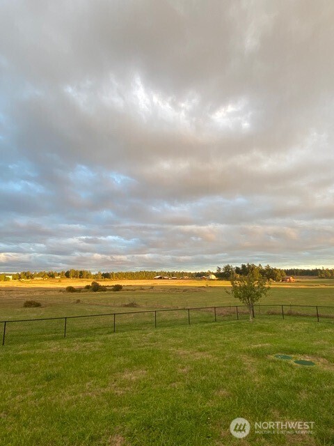 549 Davis Bay Road Property Photo 37