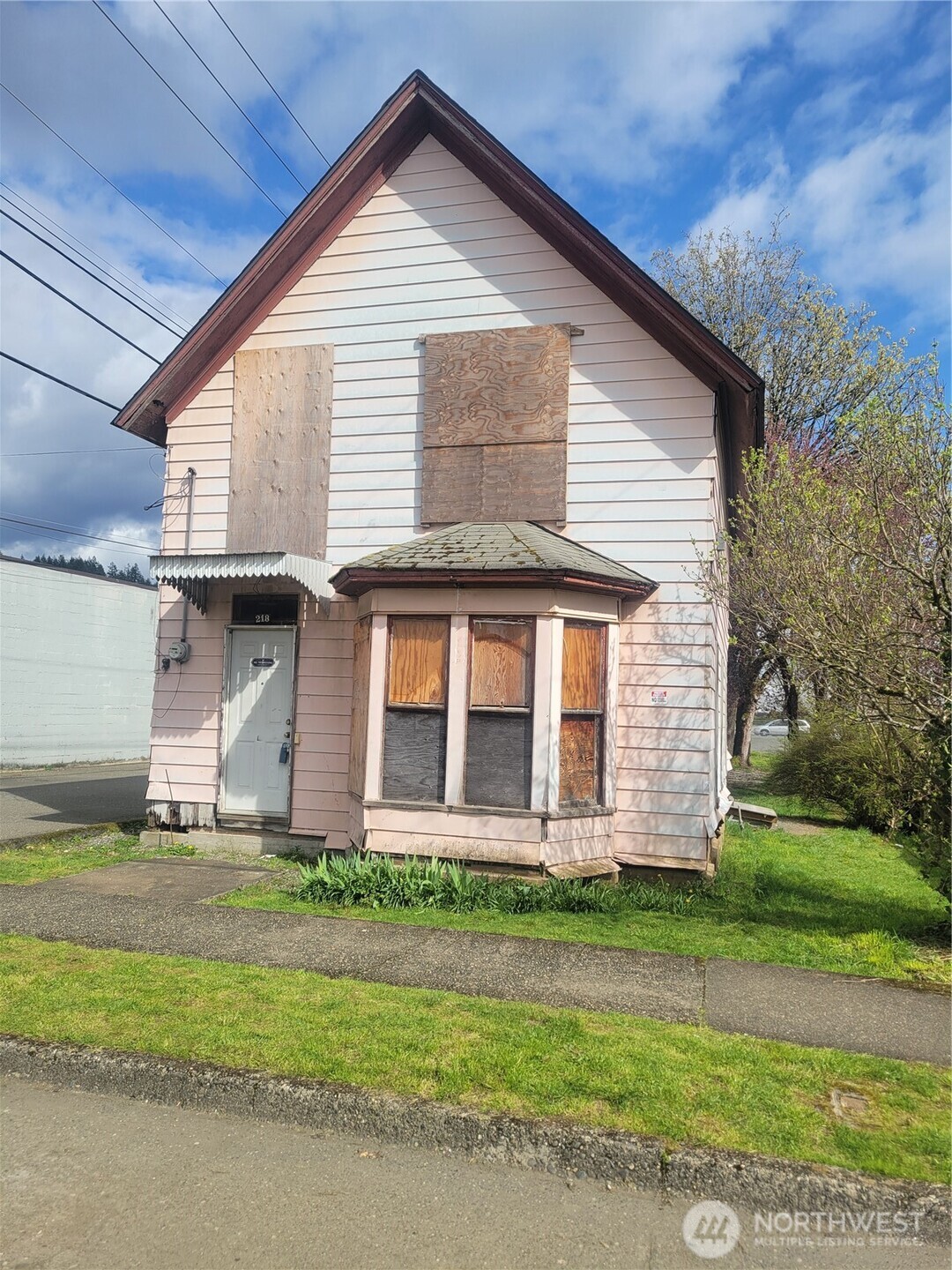 218 S 2nd Street Property Photo 1