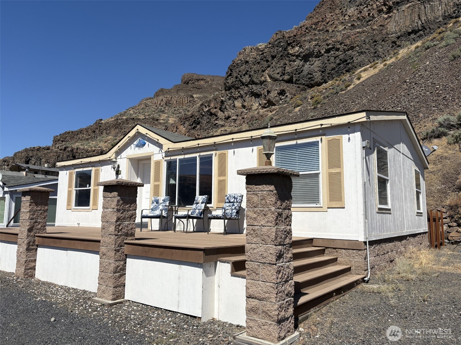 1198 N Section Place Property Photo 1