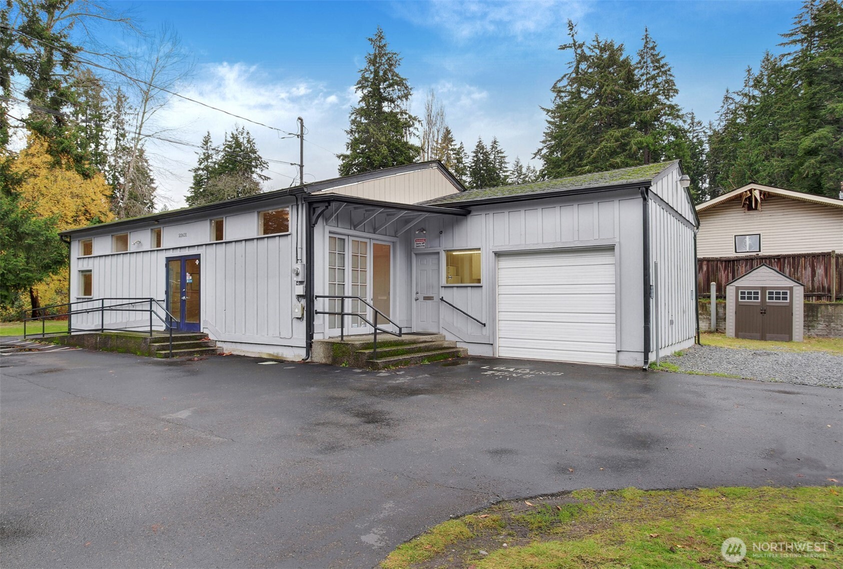 23631 Edmonds Way Property Photo 2
