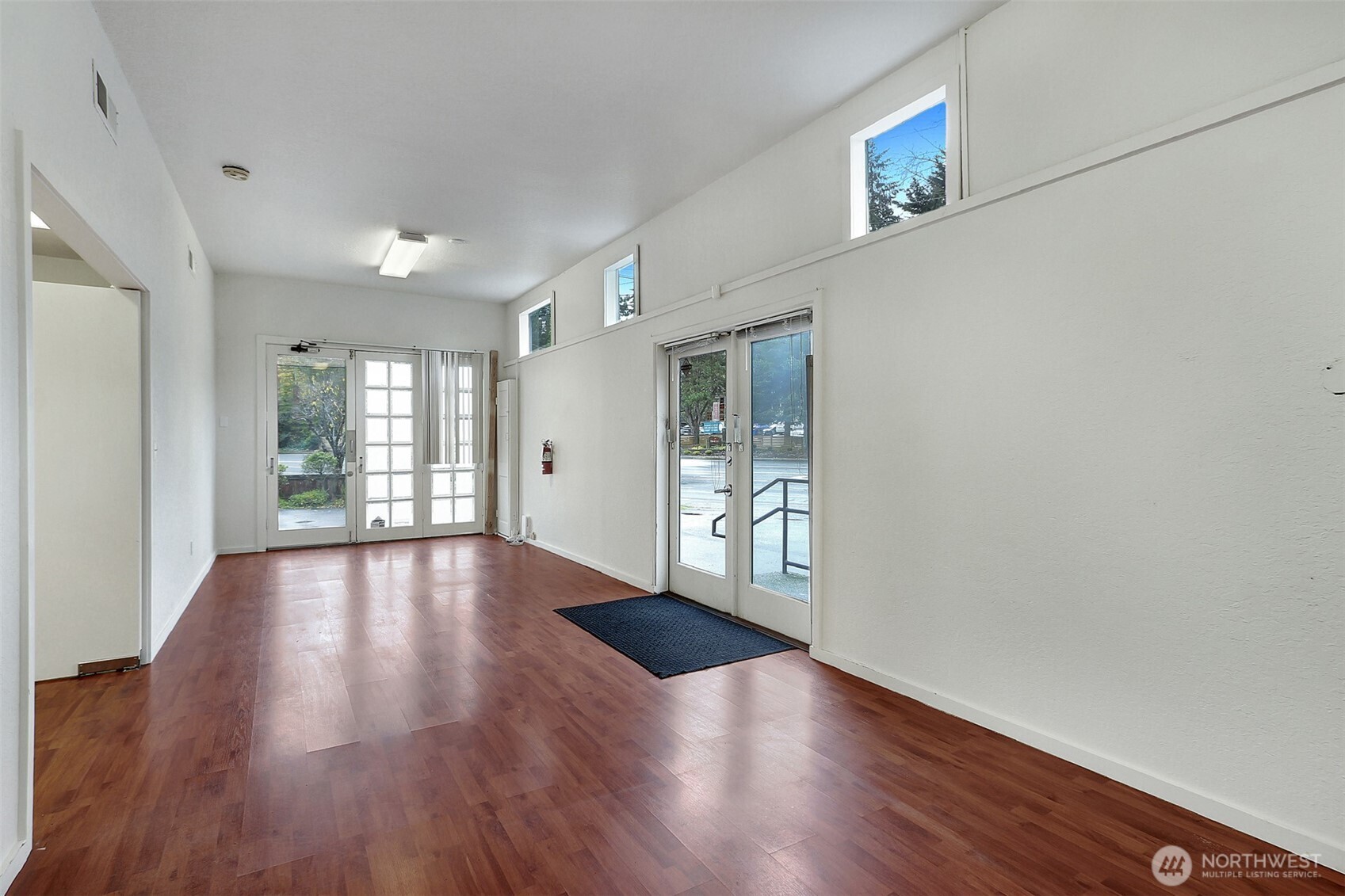 23631 Edmonds Way Property Photo 7