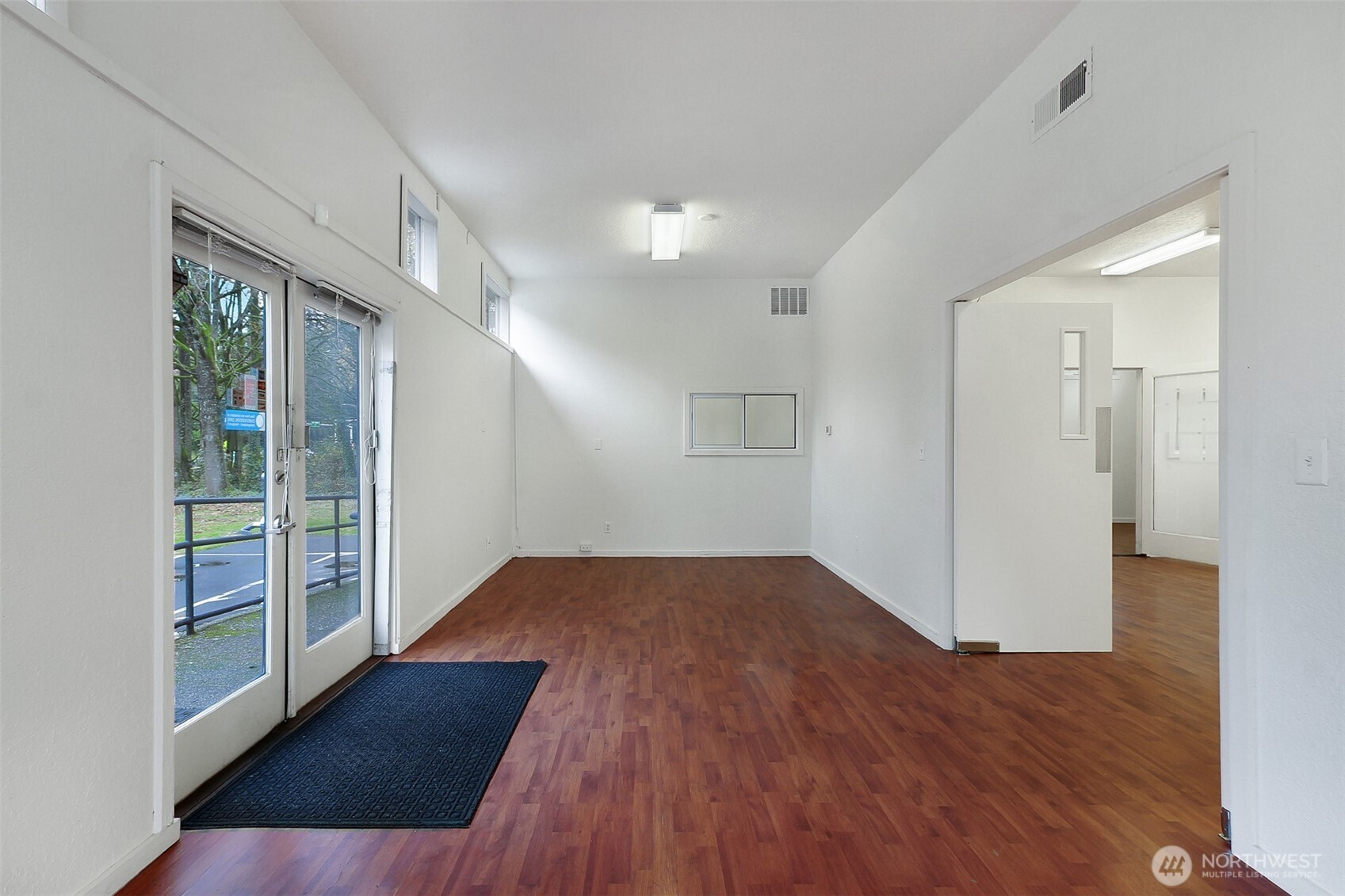 23631 Edmonds Way Property Photo 9