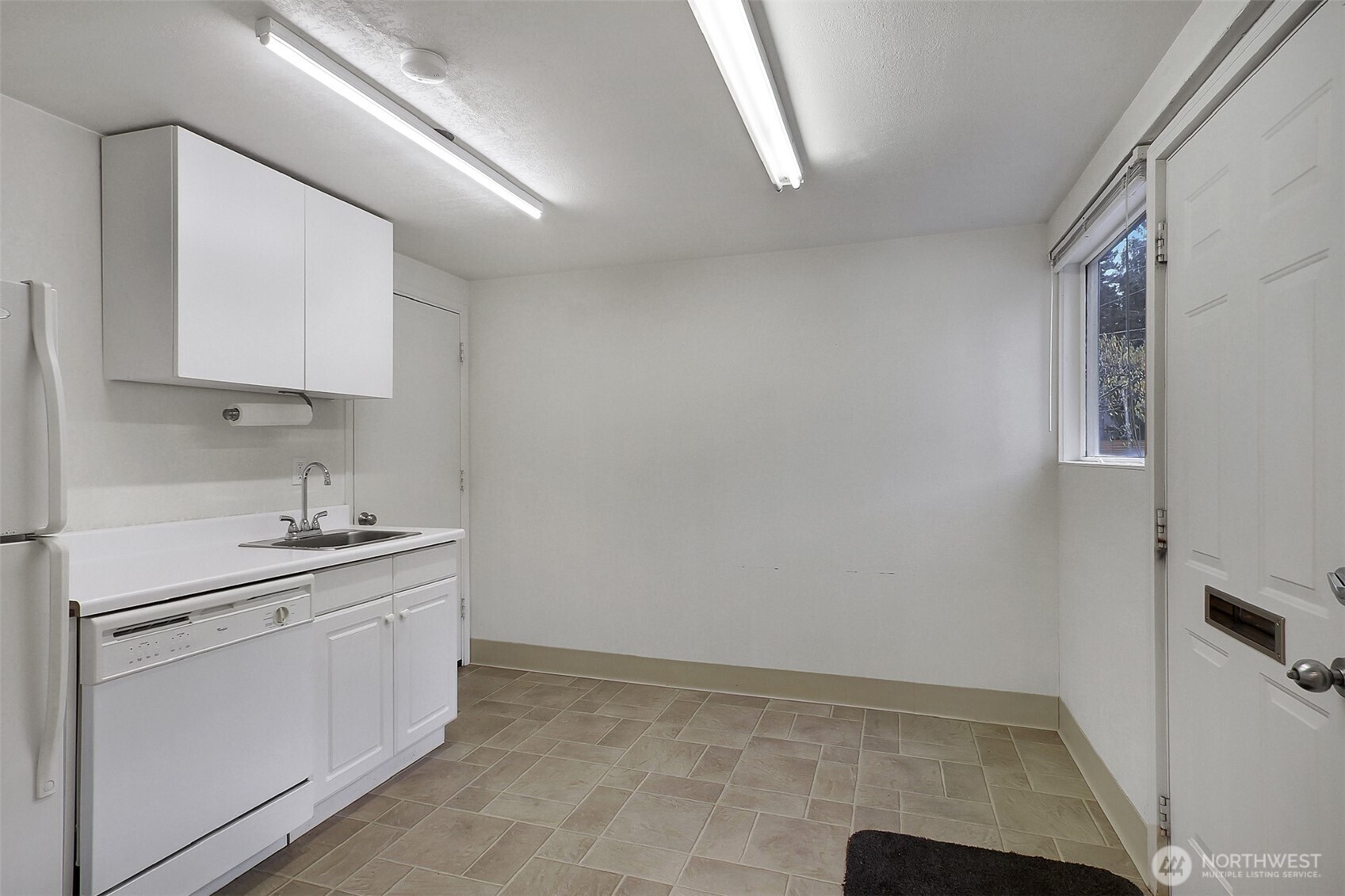 23631 Edmonds Way Property Photo 12