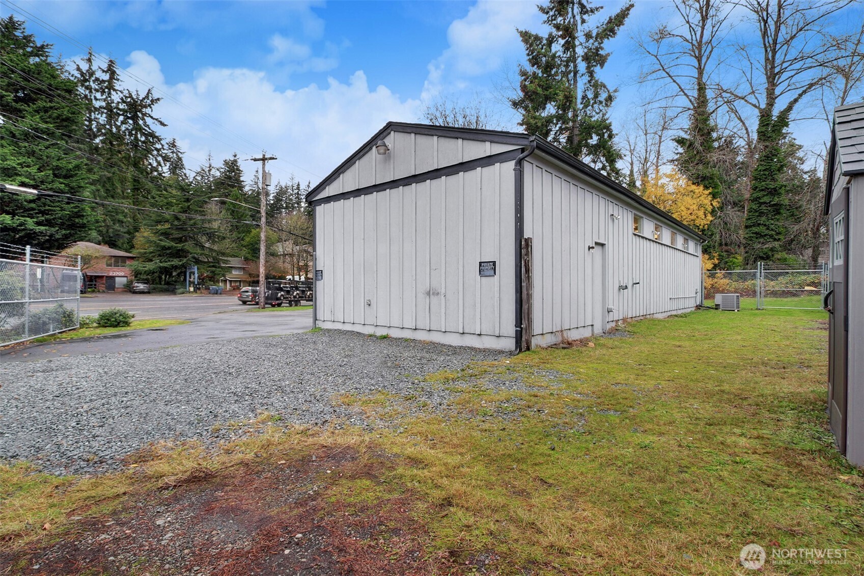 23631 Edmonds Way Property Photo 15
