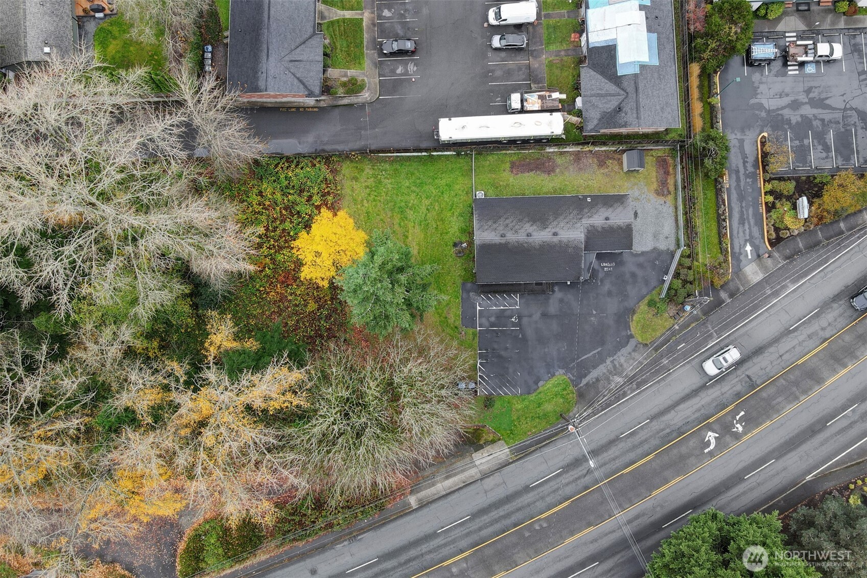 23631 Edmonds Way Property Photo 19