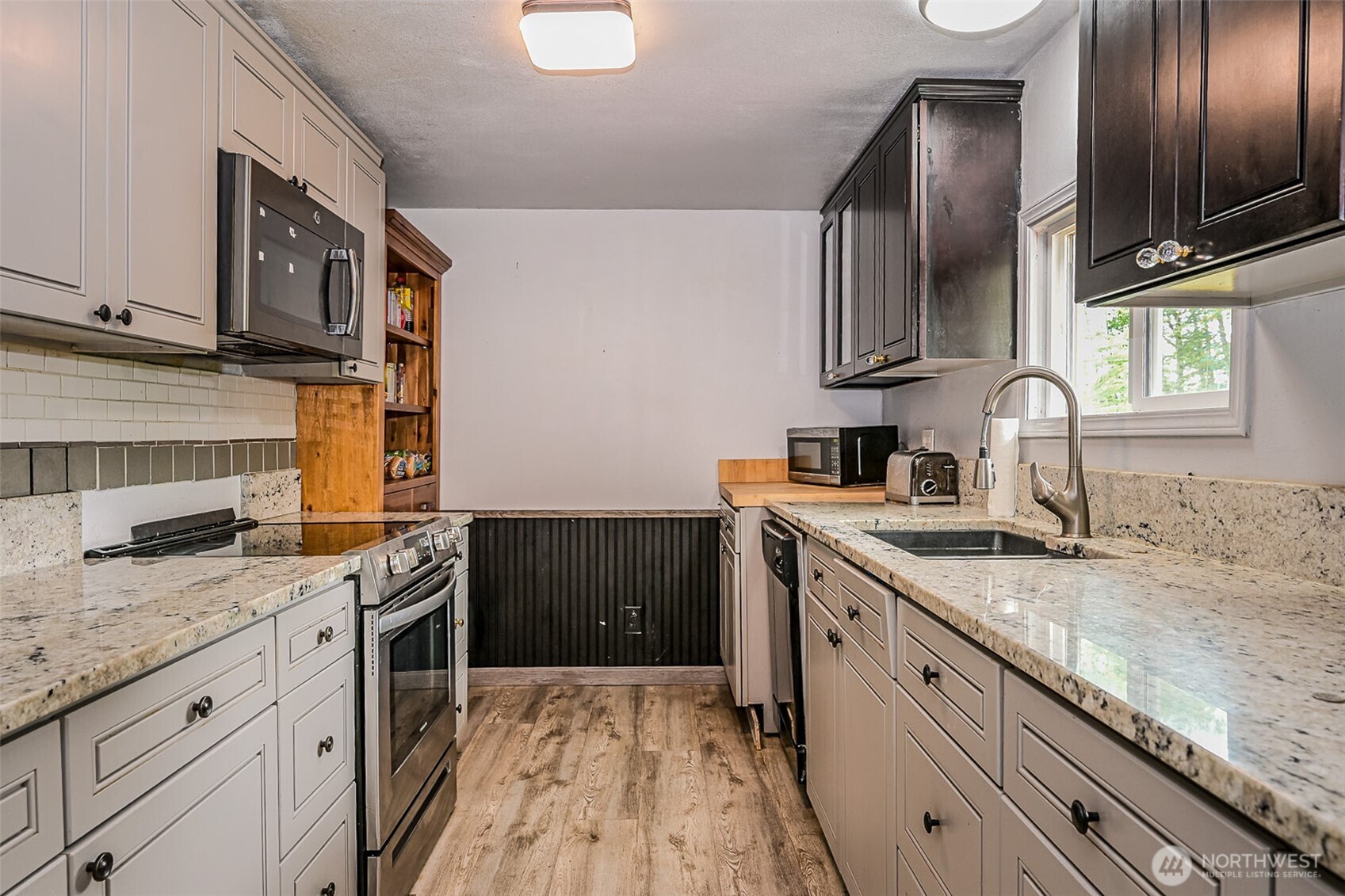 4802 Olympic Highway Property Photo 9