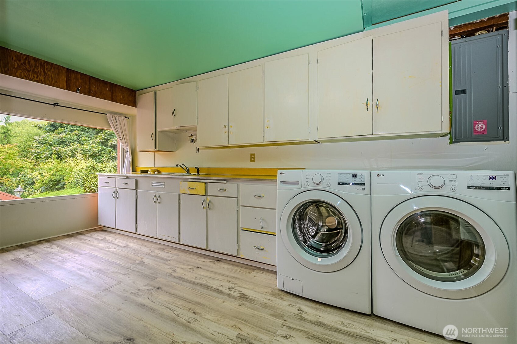 4802 Olympic Highway Property Photo 10