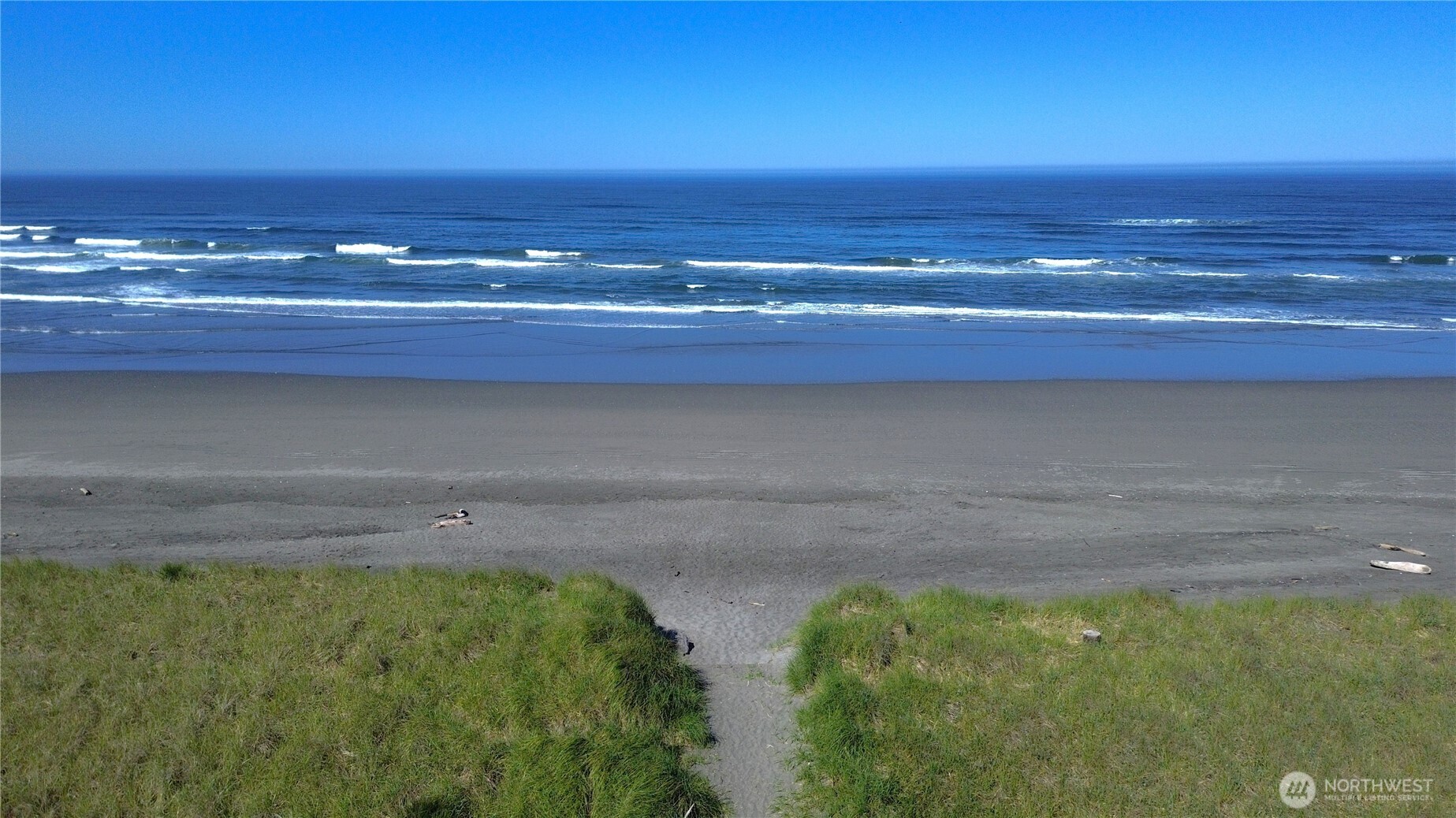 1501 Beach Glass Lane Property Photo 5