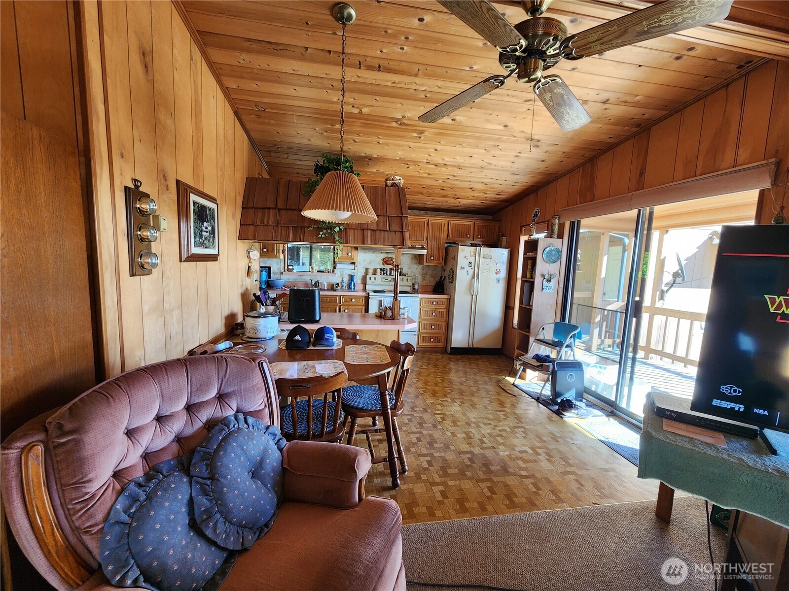 222 Towhee Lane Property Photo 6