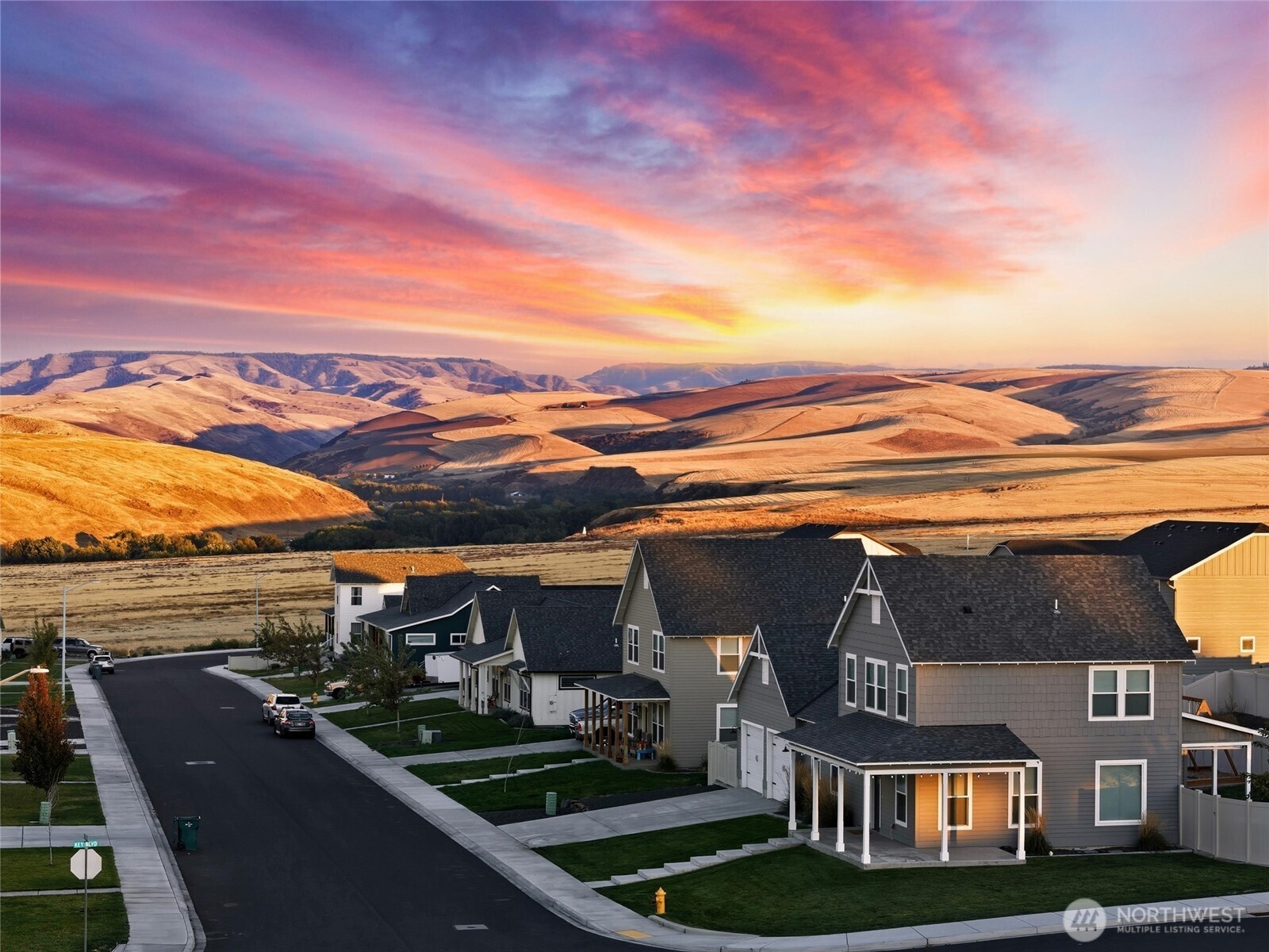 2 Lewis Circle Property Photo 1