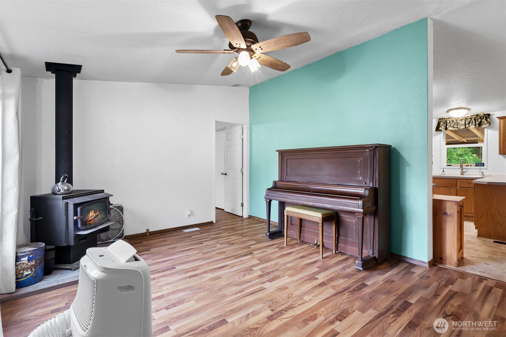 2702 143rd Avenue Property Photo 7