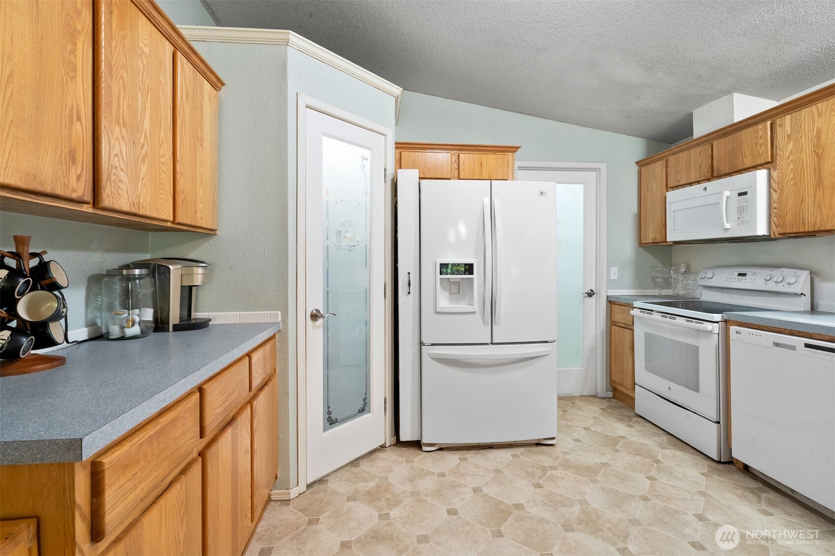 2702 143rd Avenue Property Photo 11