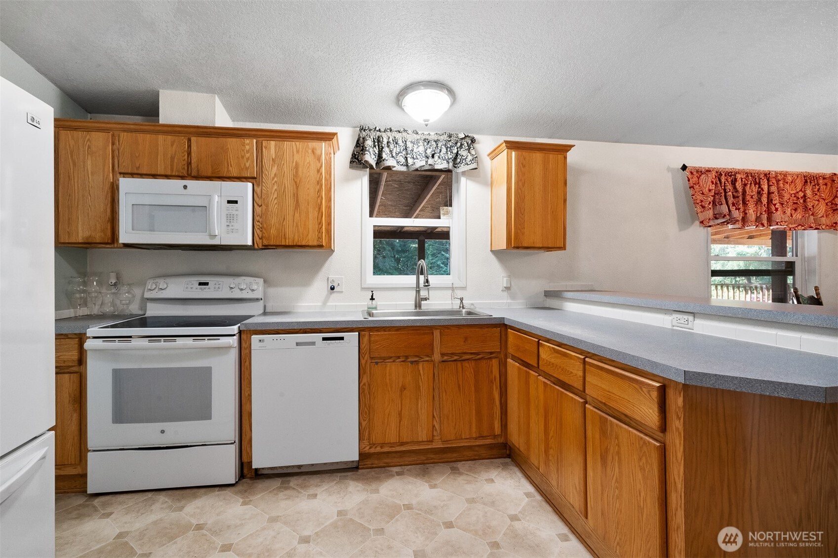 2702 143rd Avenue Property Photo 12