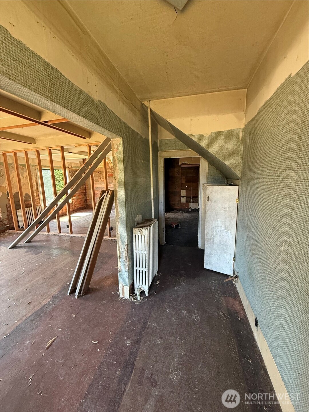 222 12th Street Property Photo 4