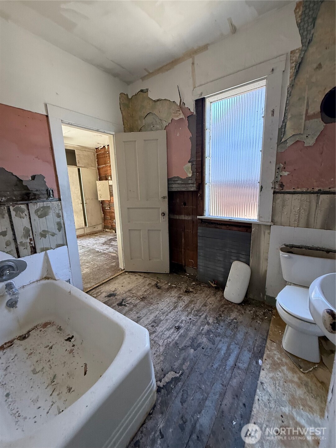 222 12th Street Property Photo 12