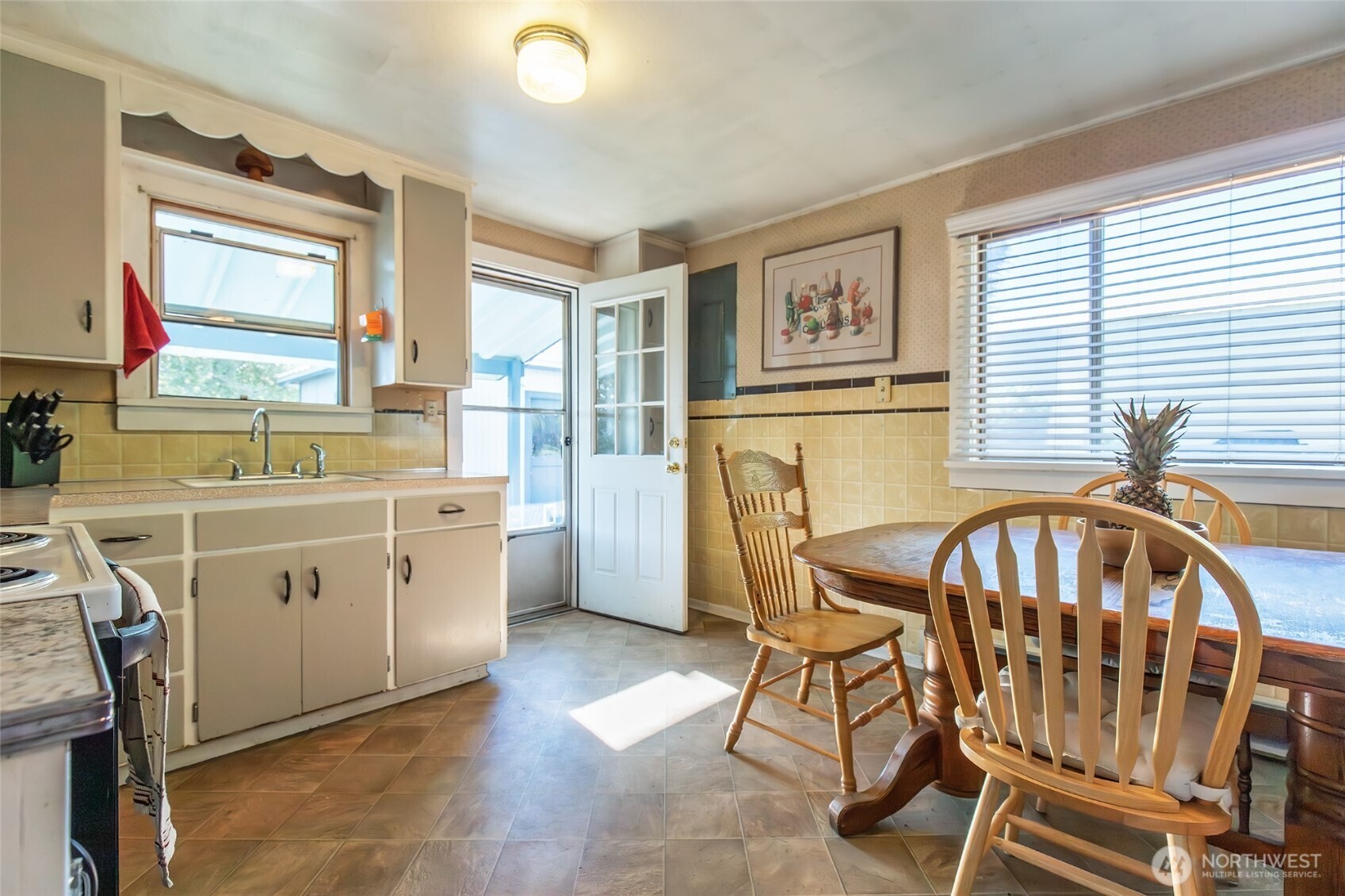 110 Strande Road Property Photo 6