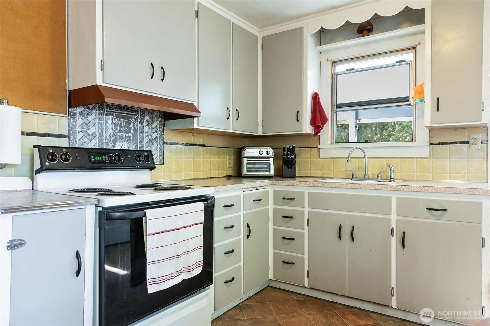 110 Strande Road Property Photo 10