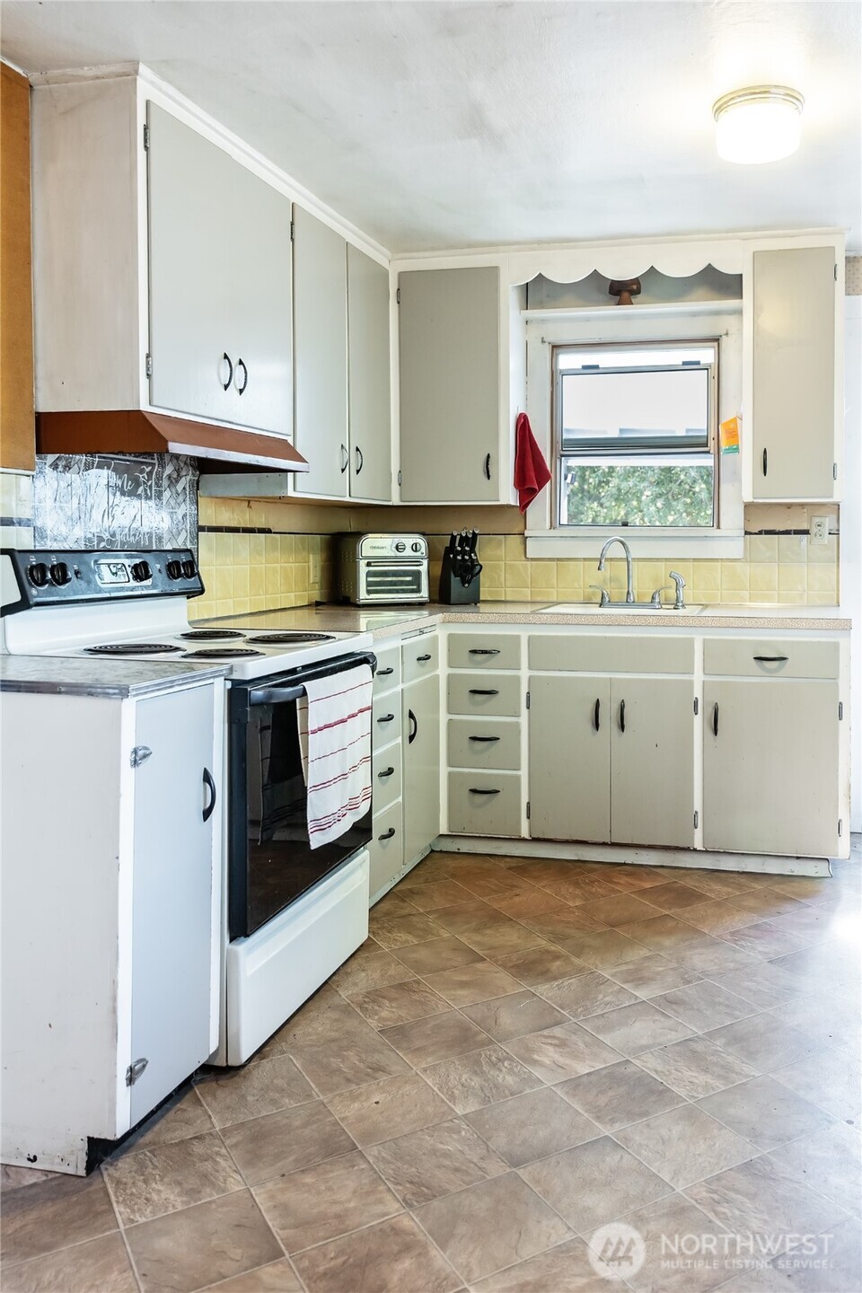 110 Strande Road Property Photo 12