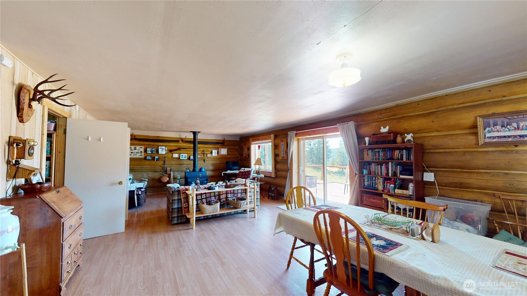 100 Spring Meadow Lane Property Photo 7
