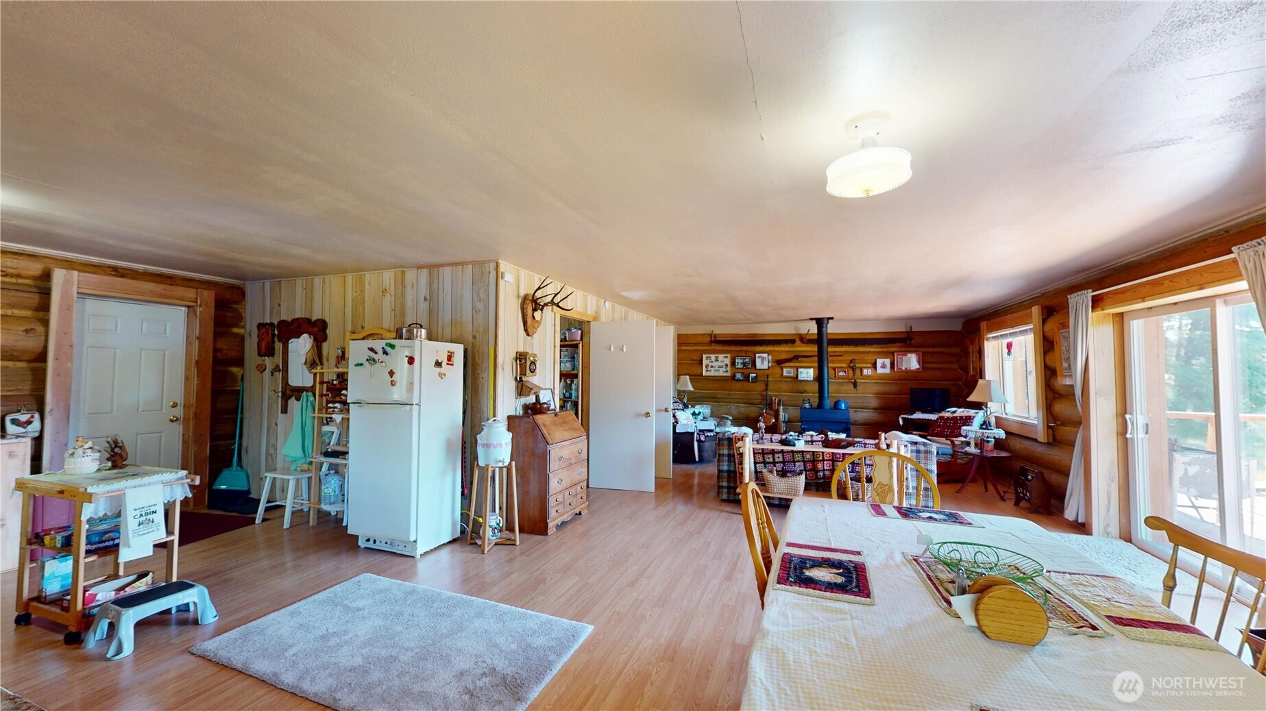 100 Spring Meadow Lane Property Photo 8