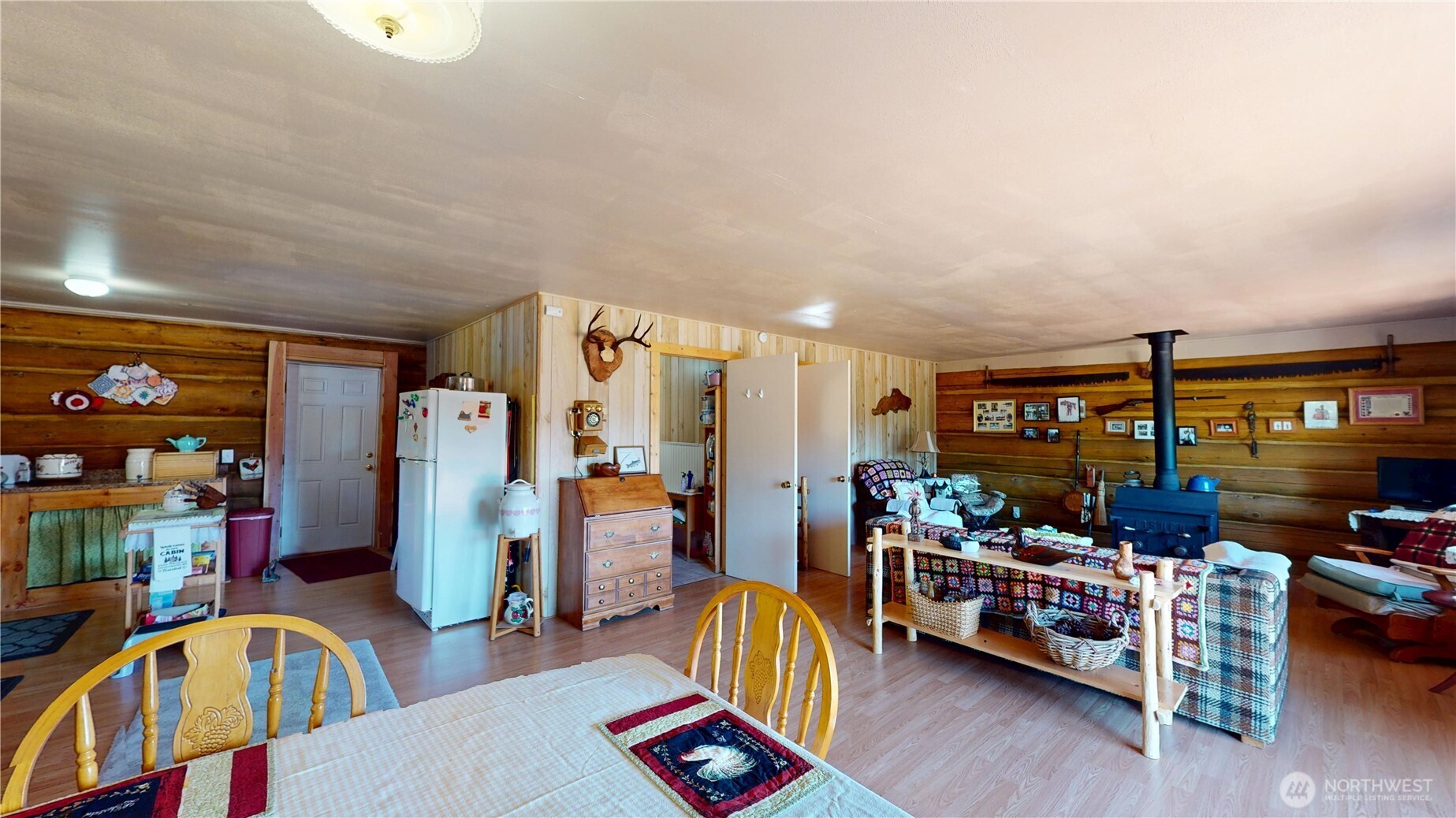 100 Spring Meadow Lane Property Photo 9