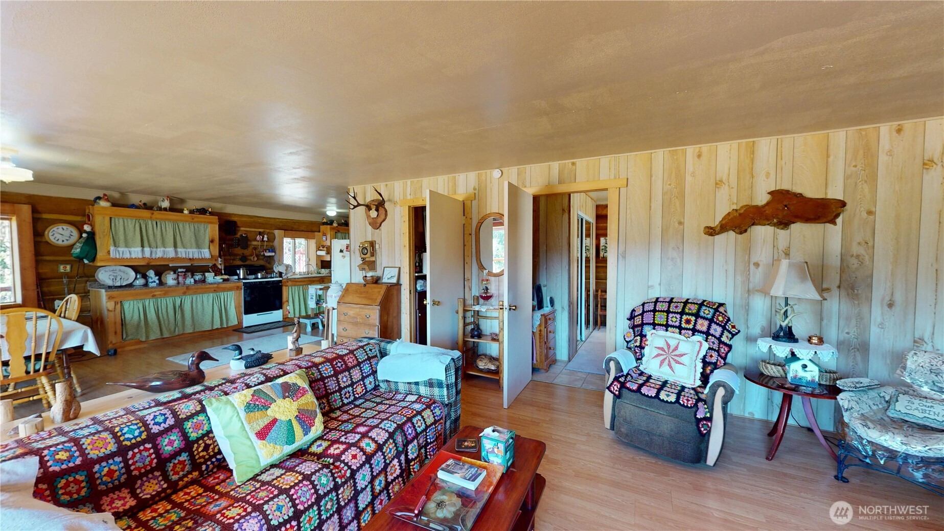 100 Spring Meadow Lane Property Photo 13
