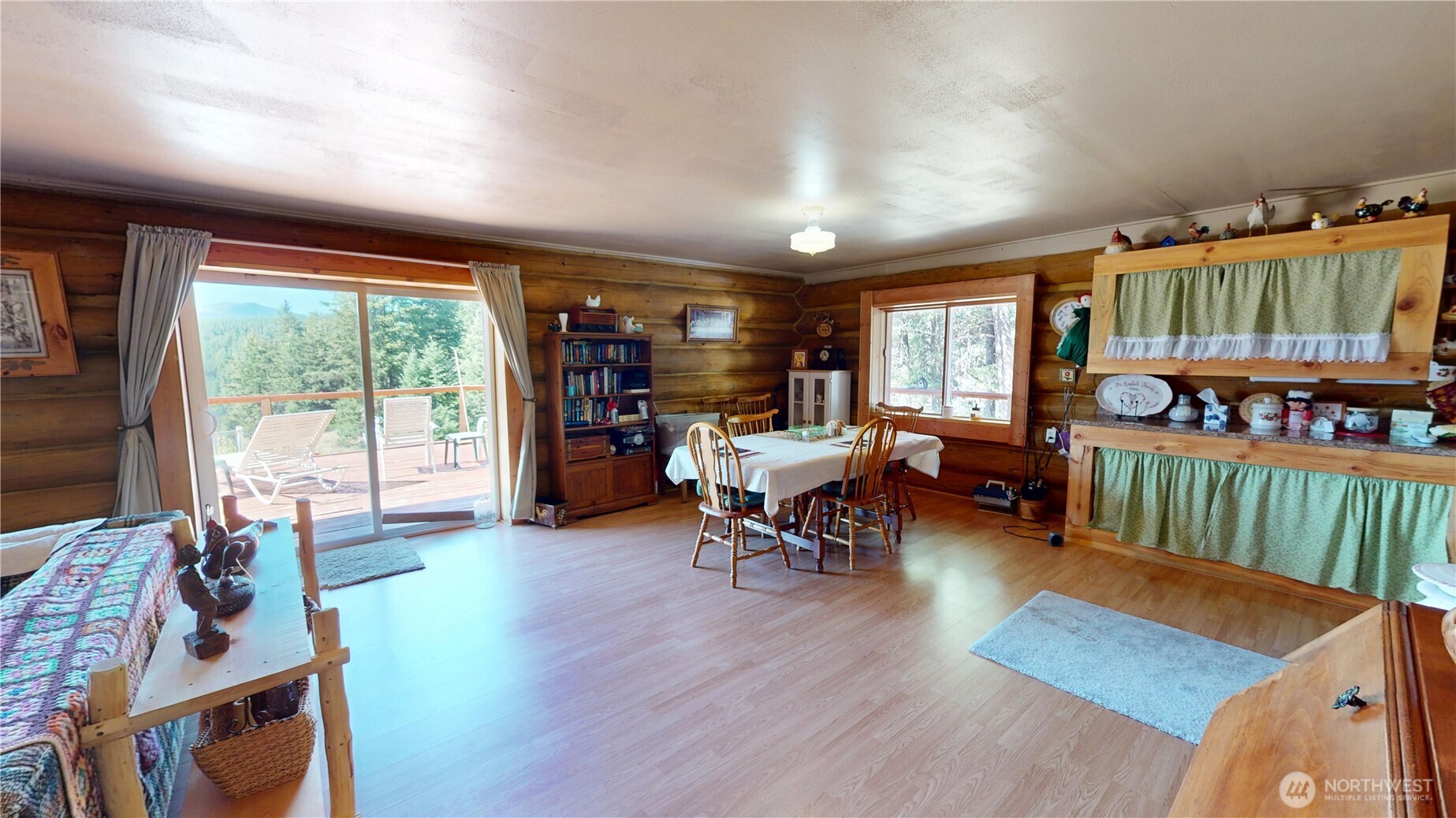 100 Spring Meadow Lane Property Photo 18