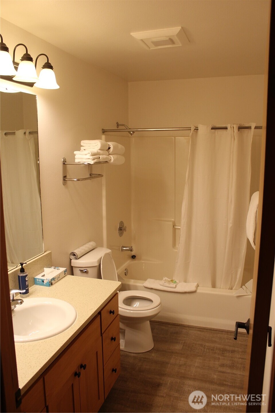 100 Lake Chelan Shores Dr. 17-4c Property Photo 12