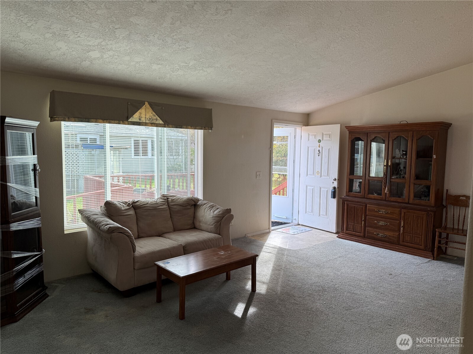 1410 304th Place Property Photo 6