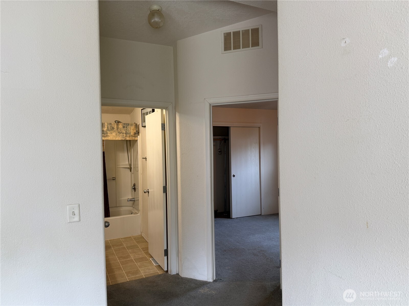 1410 304th Place Property Photo 9