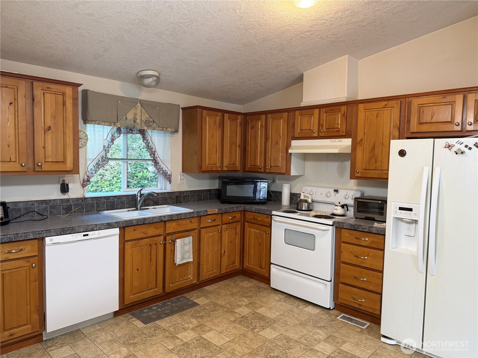 1410 304th Place Property Photo 13