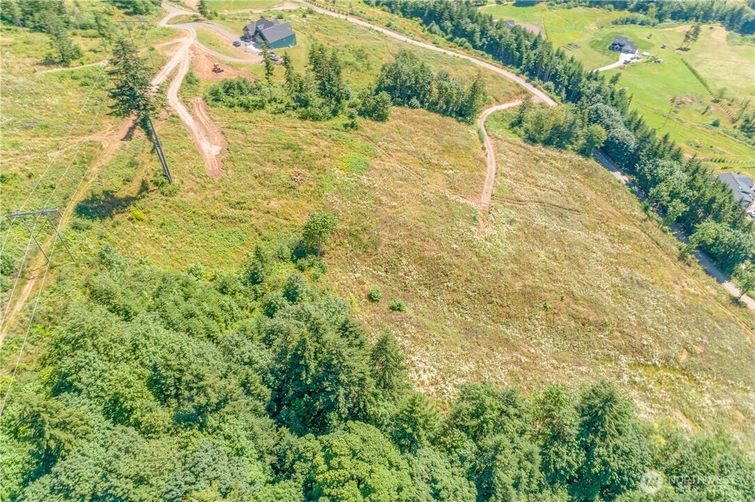 393 Hansen Ext Road Property Photo 4