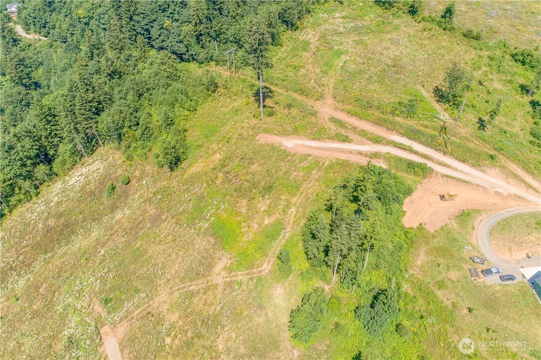 393 Hansen Ext Road Property Photo 7