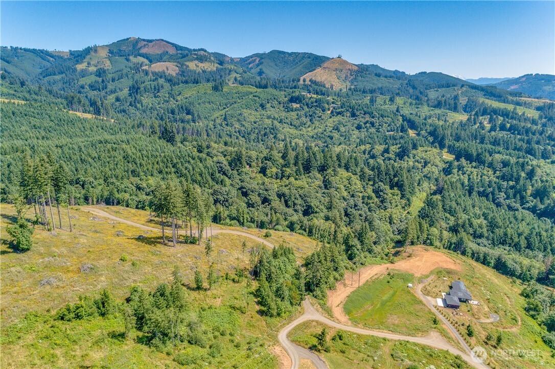 393 Hansen Ext Road Property Photo 16