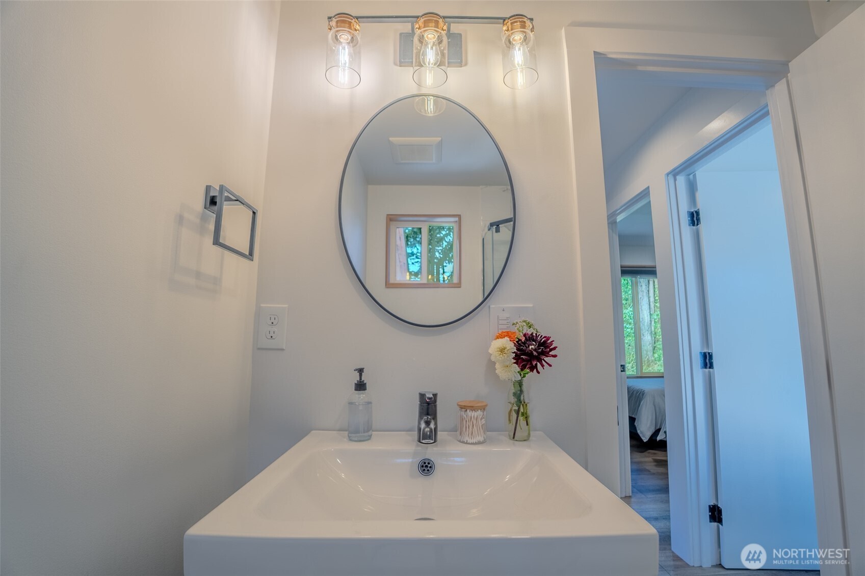 311 Enchanted Forest Road Property Photo 14